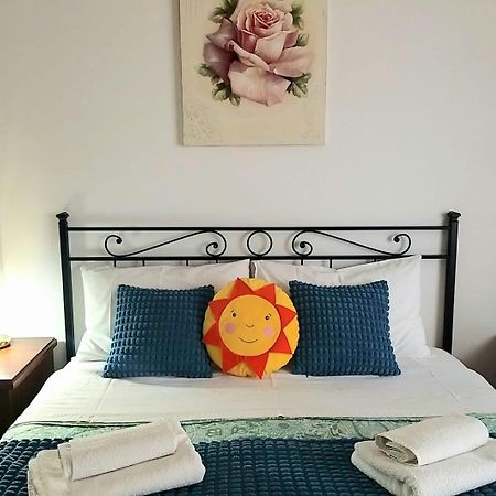 Amico Del Sole Bed & Breakfast Roma Eksteriør bilde