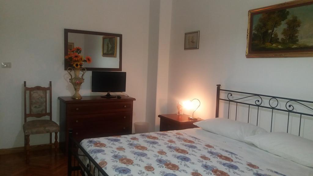 Amico Del Sole Bed & Breakfast Roma Eksteriør bilde